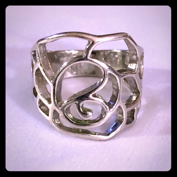 🆓Pretty silver Old Navy ring. - Picture 2 of 8